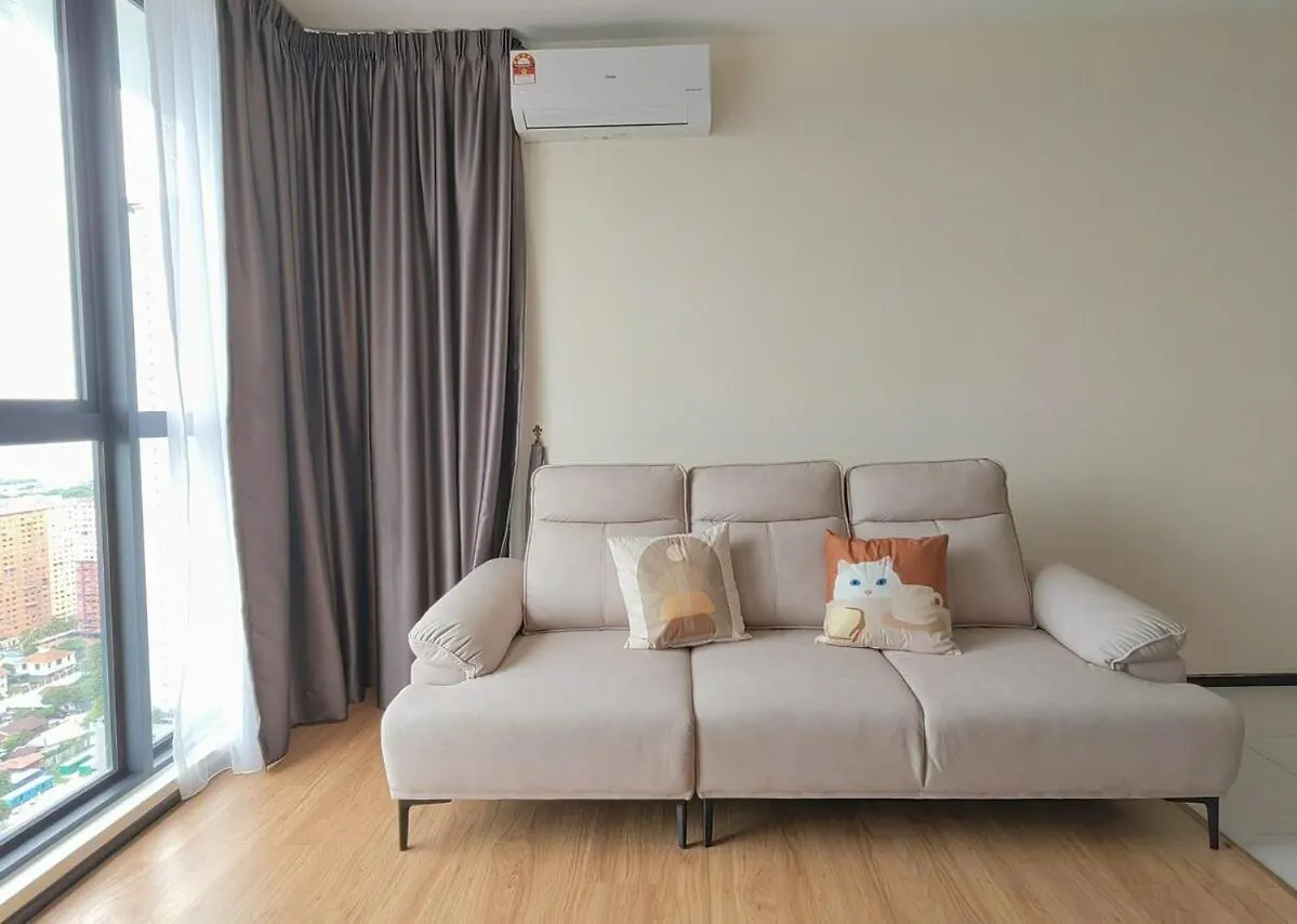 Urban Suites Jelutong Georgetown 2Br Leisure City Night View 0*,  Malaysia